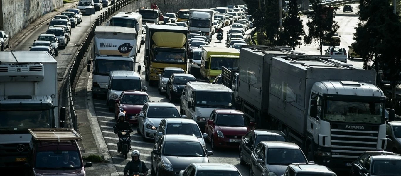 Κηφισός: Σχηματίστηκαν μεγάλες ουρές λόγω τροχαίου ατυχήματος